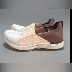 APL Women’s Techloom Bliss Sneaker Mesh Fatique /Rose / White/peach 5.5 NWOB